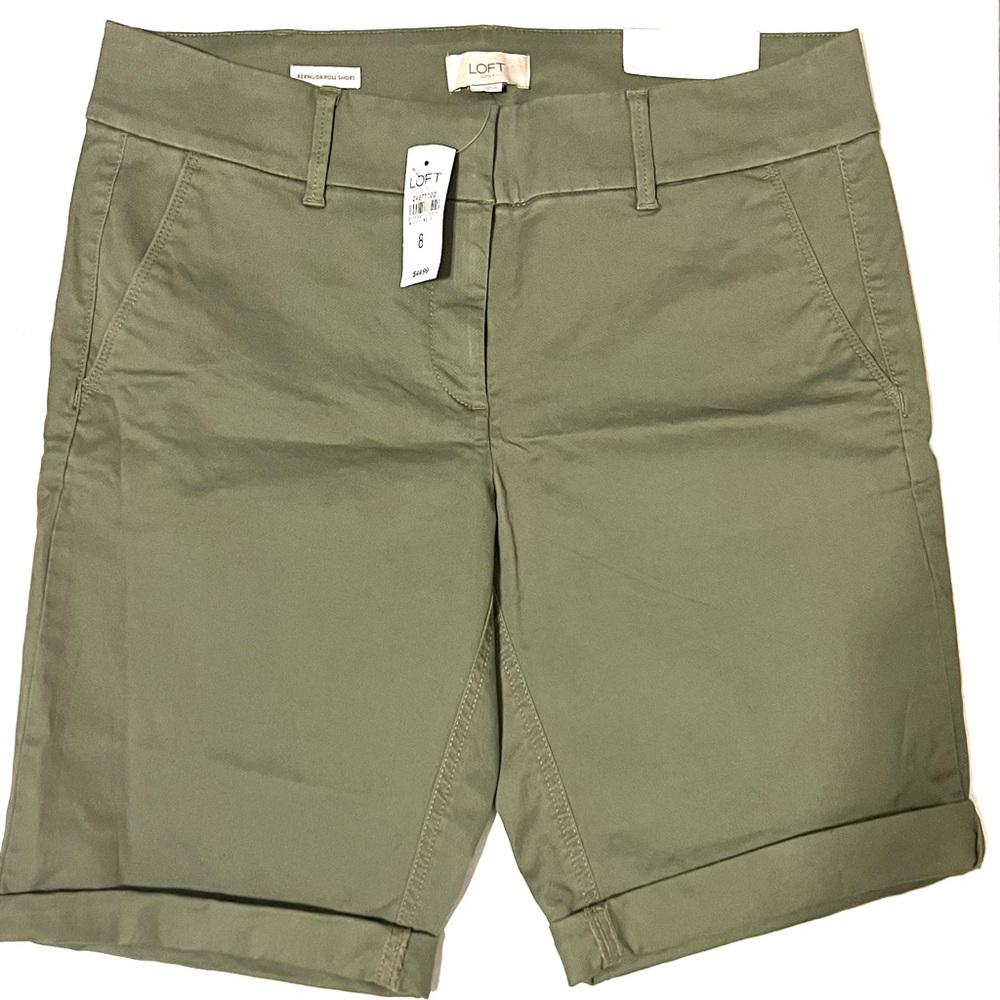 Green Loft Bermuda Rolled Short Never worn.Size 8.
